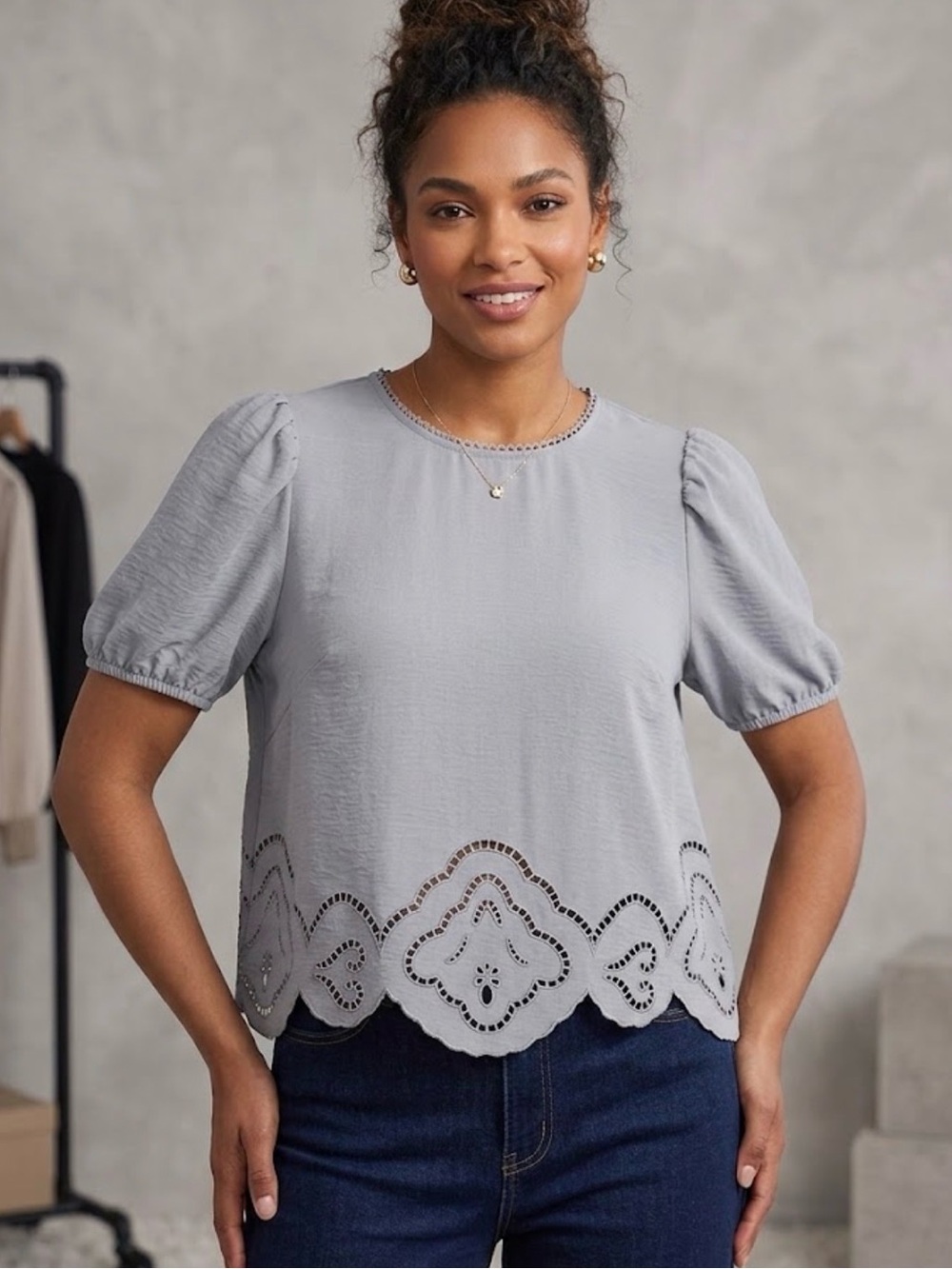 Adrianna Papell Light Gray Eyelet Scallop Hem Puff Sleeve Top Size M